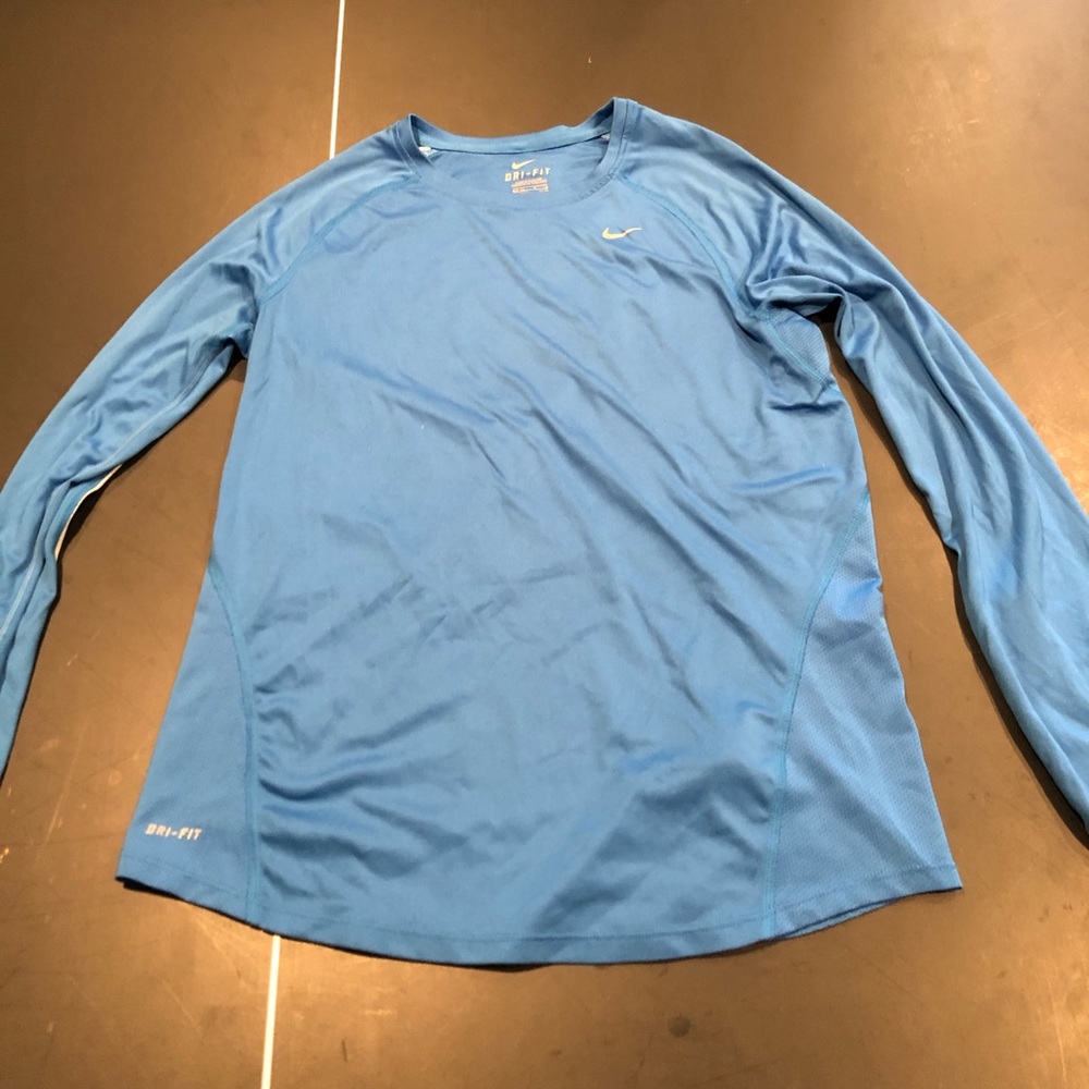 nike longlseeve